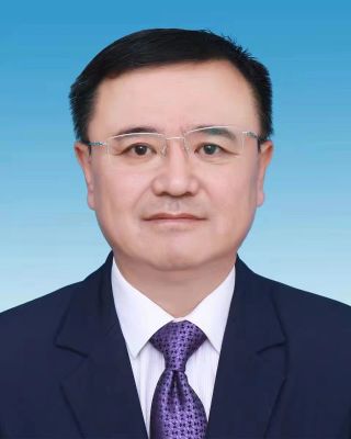 李君